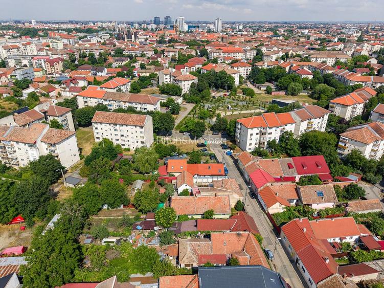 De Vânzare: Casă cu Teren în Zona Lunei, Timișoara - 35