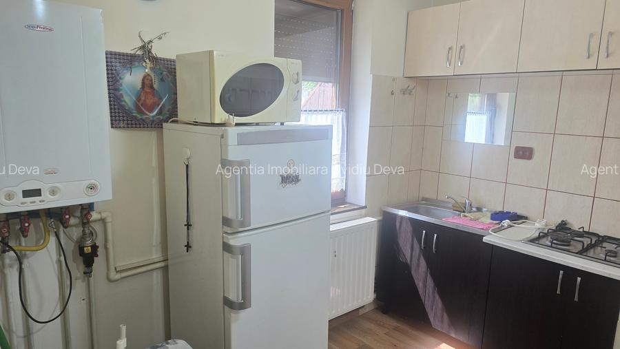 Inchiriez garsoniera in Deva, zona Dacia, parter, bloc de 4 etaje, mobilata - 5
