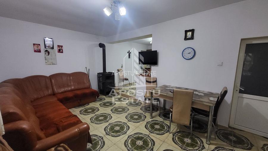 Casa individuala cu 6 camere,2 bai,teren de 1017 mp Pischia Central - 10