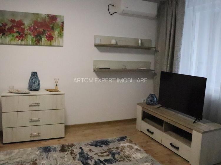 Theodor Pallady/piata Trapezului,1 minut metrou - 7