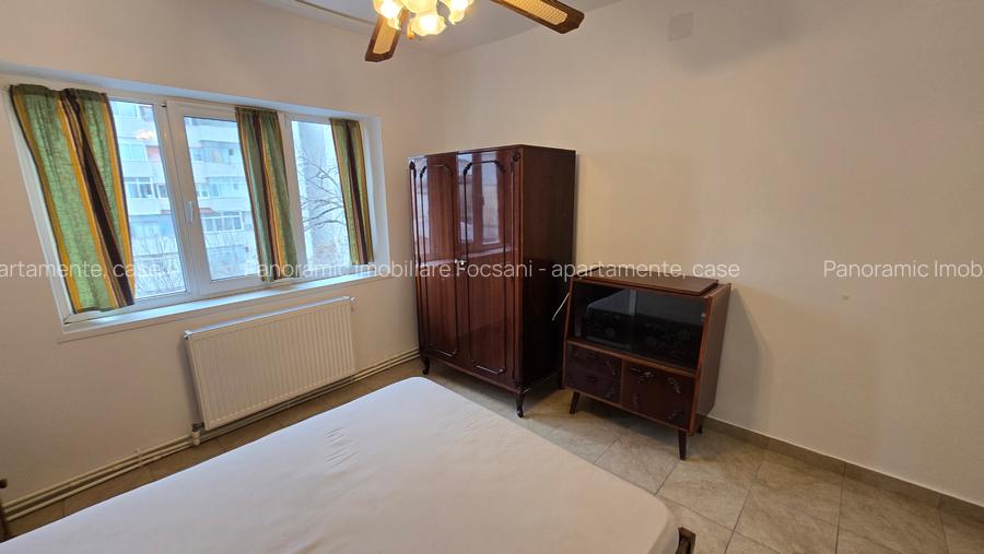 Apartament de vanzare  2 camere, renovat si mobilat complet,  central Focsani - 13
