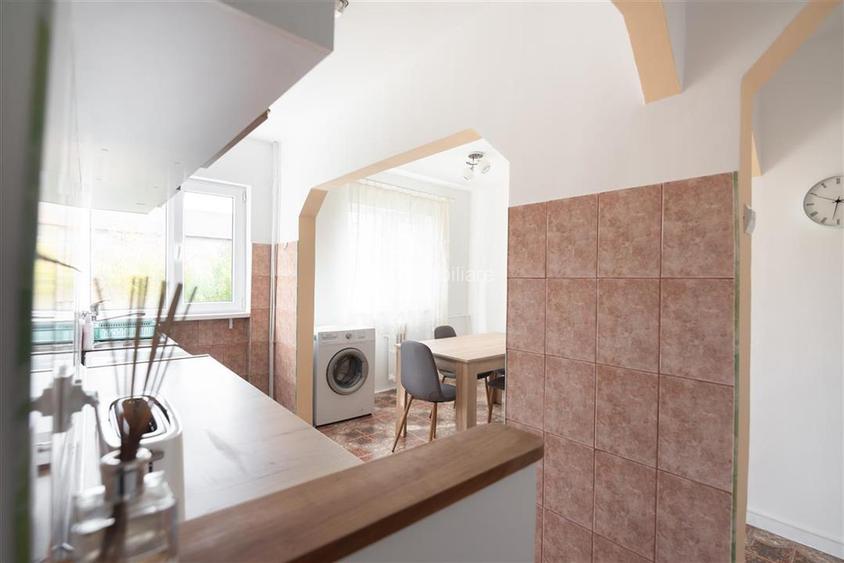 RECO Apartament 2 camere decomandat Rogerius etajul 3 - 4