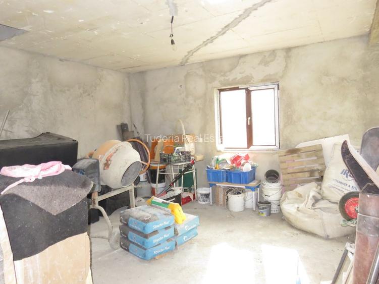 Proprietate Sannicoara, teren 1000 mp! - 24