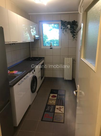 P-ta Victoriei/strada Mexic/metrou - 8