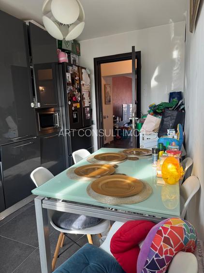 Apartament 4 camer | Bulevardul Unirii | 2 Parcari | 5 balcoane | Bucuresti - 13
