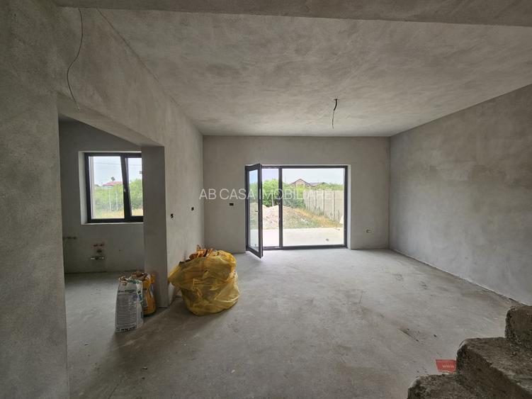 Duplex nou, P+M, 1 apartament la cheie, 1 la alb, Moșnița Nouă, comision 0% - 4