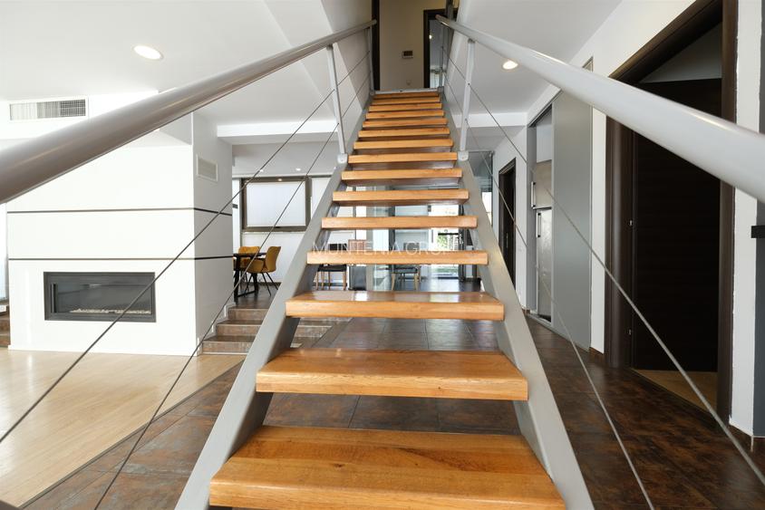 OTOPENI, Vila exclusivista P+E - 6 camere, 4 bai  cu piscina - 12