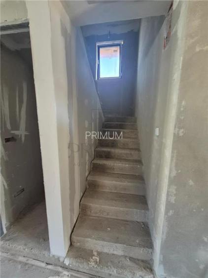 Vila individuala  - suprafata de 180mp utili -  toate utilitatile - se vinde la - 11