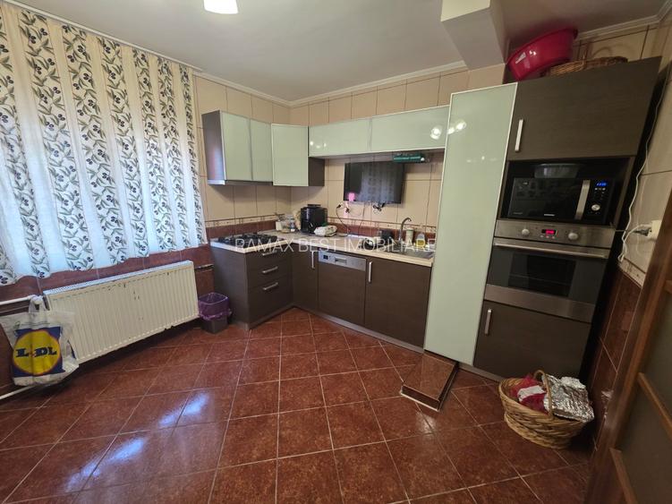 Vitanul nou, chiar pe Foisorului, stradal, bloc reabilitat - 4