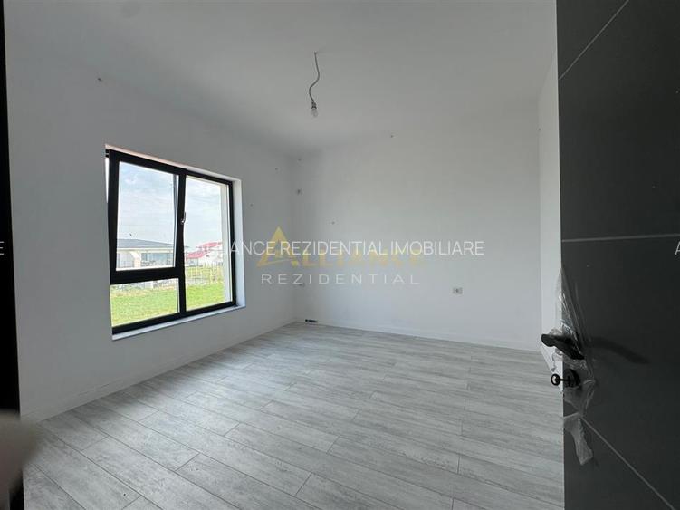 Teren 350mp - 4 Camere 3 Bai- Berceni - Gata de mutat - 3