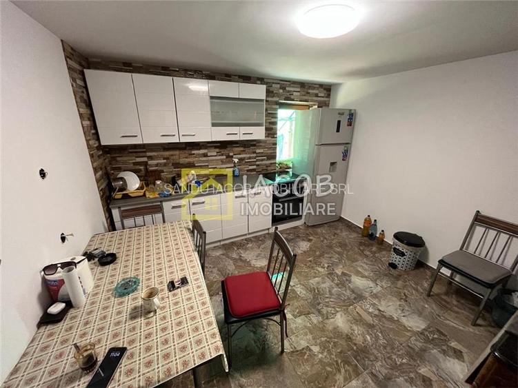 Casa parter (caramida) cu anexa (BCA) pe un teren 1180 mp, sat Strugari, jud Bac - 11