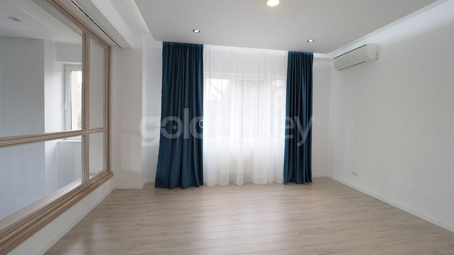 Vila insorita situata in complex langa Scolile Internationale - 14