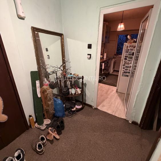 3 Camere | Pacii | Gorjului | Militari | De renovat | metrou 5' - 12