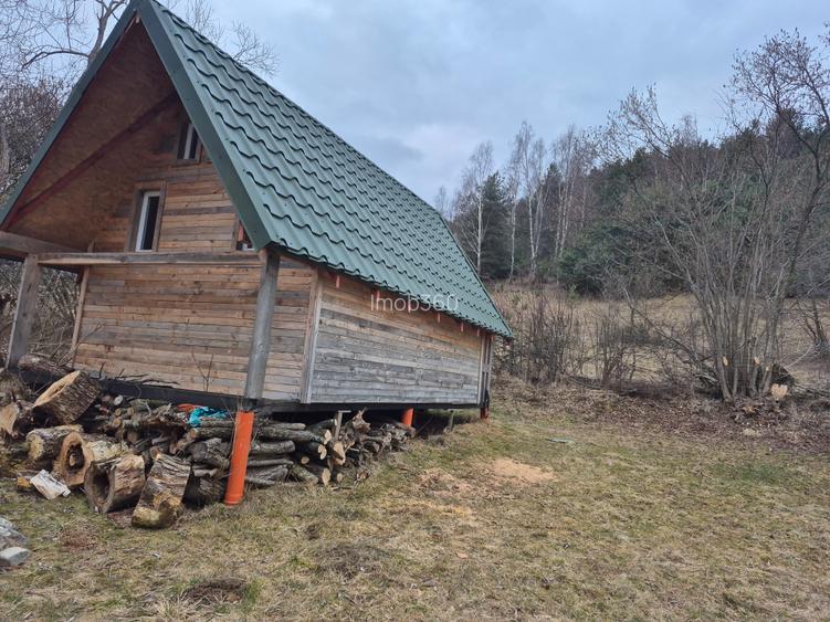 Casute vacanta cu teren 5600m2 - 2