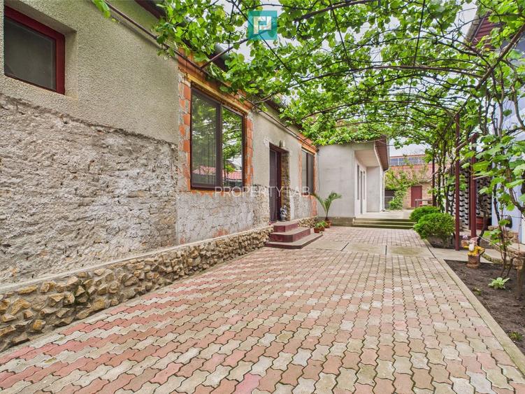 Casă Individuală cu spațiu comercial - Variaș - 20