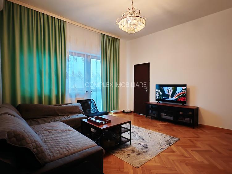 Piata Constitutiei | Poiana Florilor |  Etaj 2 din 4 la cheie | centrala proprie - 2