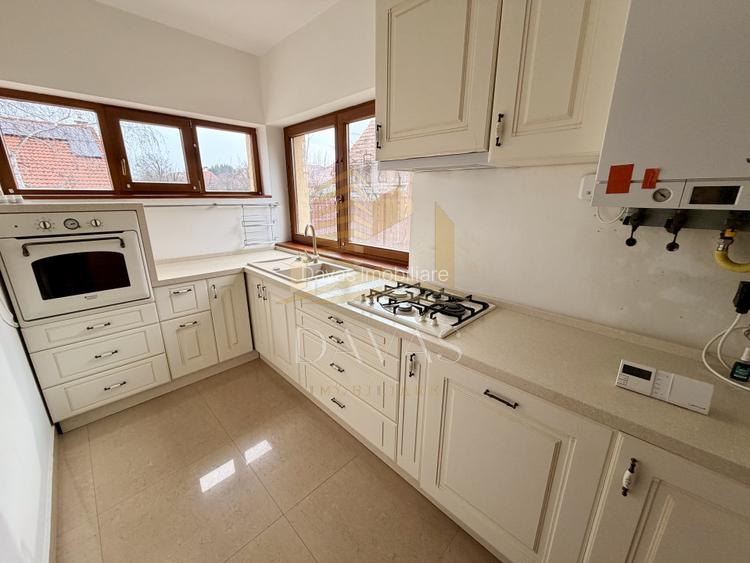 Casa individuala de inchiriat | Europa | Deschidere la 2 strazi - 6