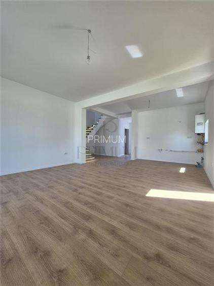 DUPLEX SUPERB - DESPARTIT - ZONA EXCELENTA - 22