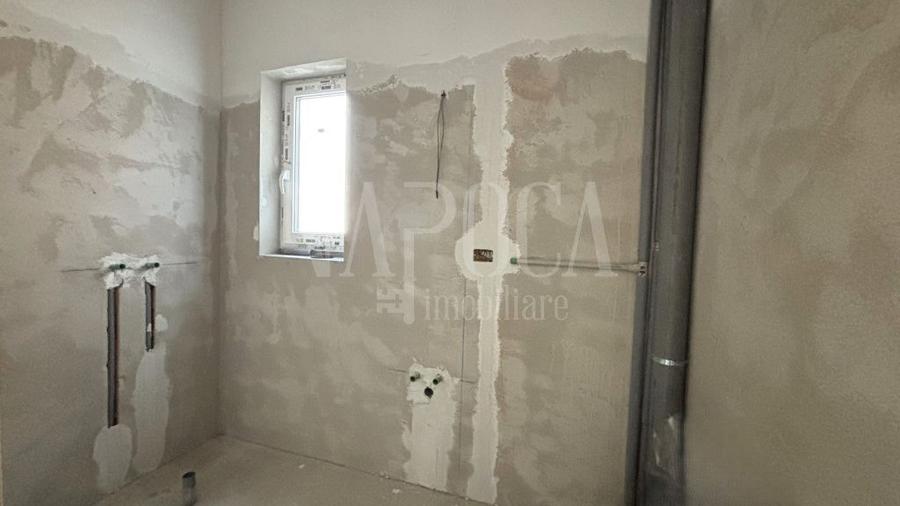 Casa 4 camere de vanzare in Floresti