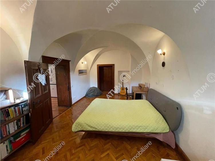 Apartament cu 2 camere decomandate la casa in zona ultracentrala Sibiu
