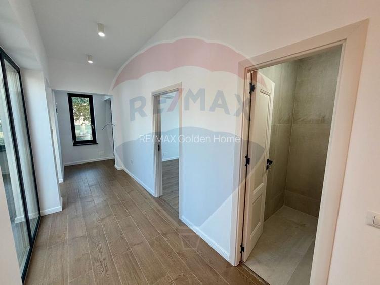 Casă / Vilă cu 4 camere de vânzare în zona Dedeman - 18