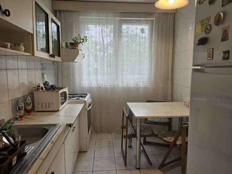 Titan, 7 minute metrou, pe Liviu Rebreanu, farmacia Tei, bloc 4 etaje - 15