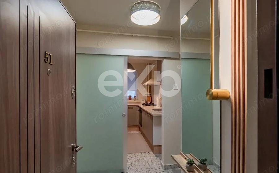 De vânzare apartament 2 camere decomandate, Zona Tic-tac, et. 1/4, Constanta