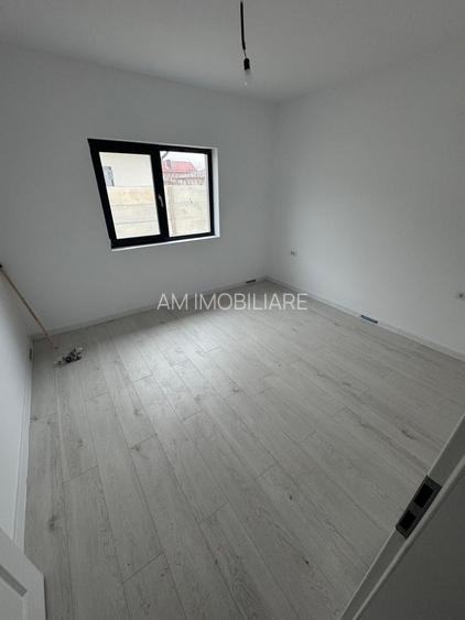 CASE INDIVIDUALE, INCALZIRE PARDOSEALA, TEREN 400 MP, COMISION 0% - 14