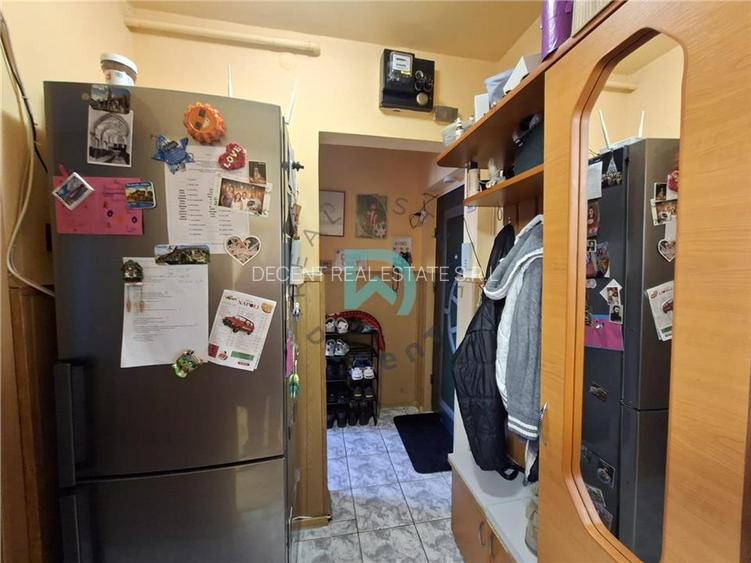 Apartament 3 camere, etaj intermediar 3, Florilor - 8