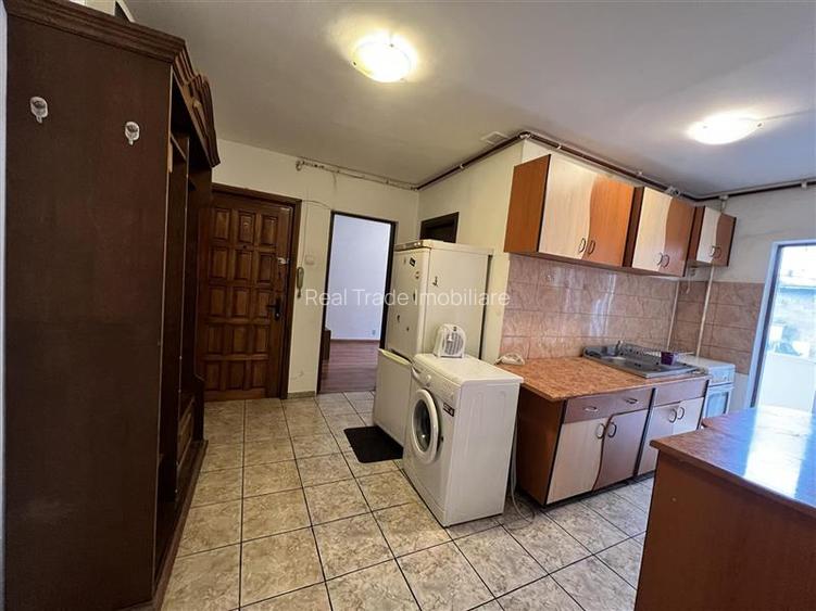 Apartament 2 camere decomandat intrare Racadau- Carpatilor - 10