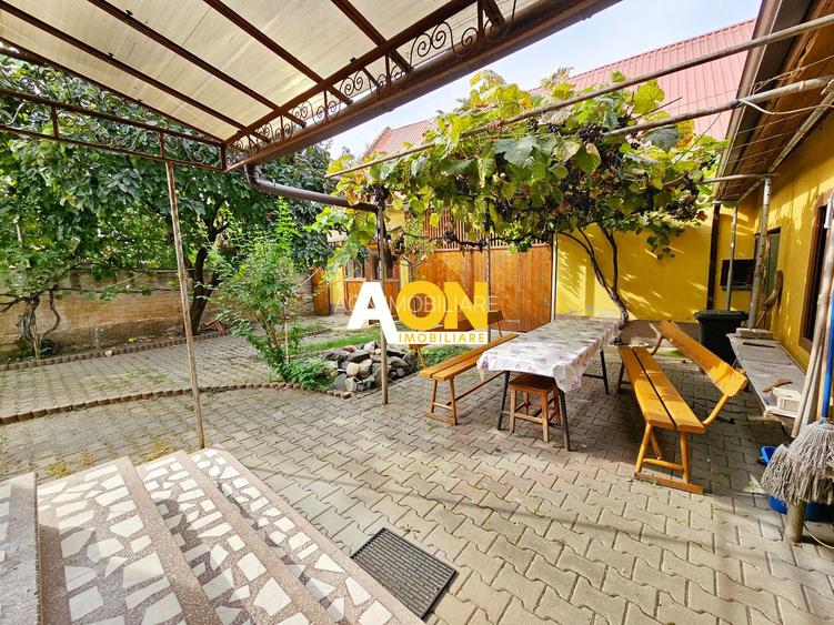 Casa cu 4 camere, 2024 mp teren, la asfalt, cu utilitati, Vintu de Jos - 3