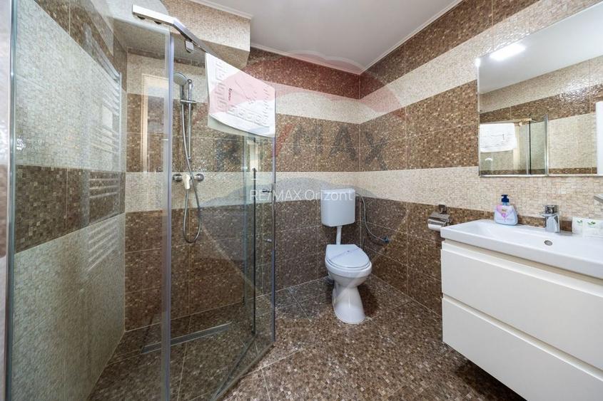 Pensiune cu restaurant și spații comerciale, central Râșnov - 21