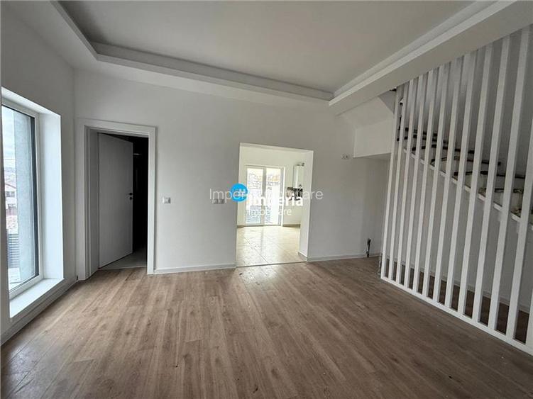 Casa tip duplex de vanzare,125 mp utili, curte 250 mp,Rediu - 13