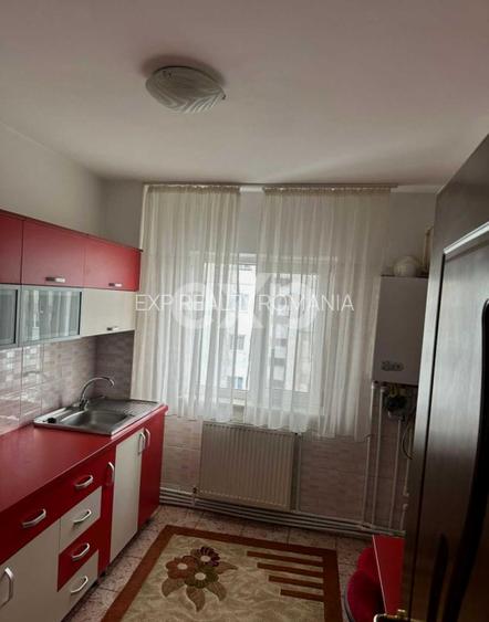 APARTAMENT 3 camere  PITESTI-Gavana semidecomandat , etaj 3 - 3