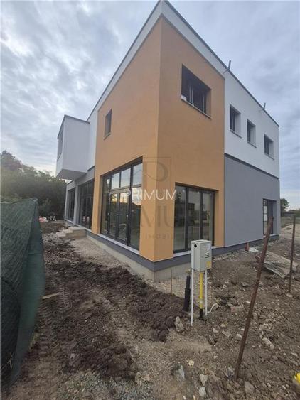 Apartament spatios - zona excelenta - posibilitate alegere finisaje - loc de par - 2