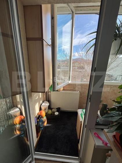 Apartament semidecomandat cu 3 camere, etaj intermediar, parcare, zona Terra - 13