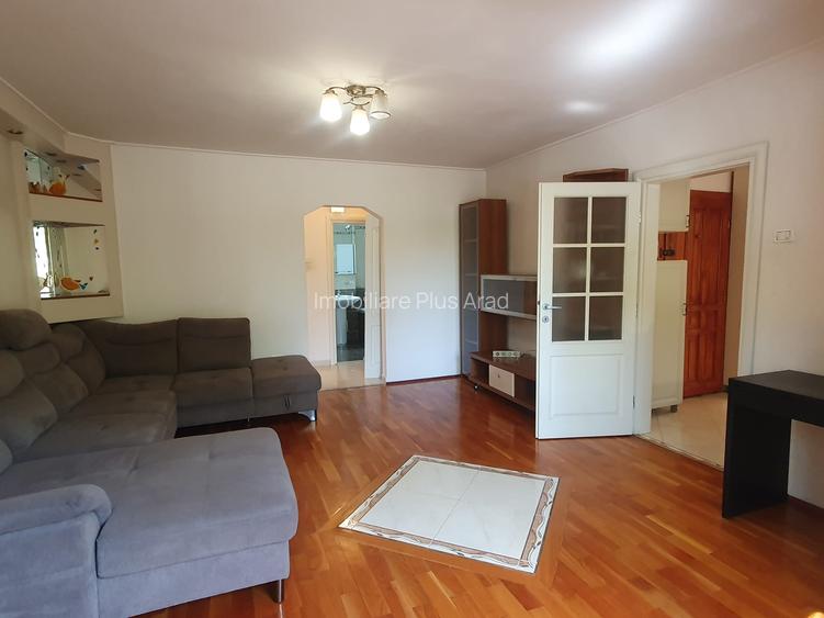 Inchiriez apartament 3 camere Malul Muresului - 4