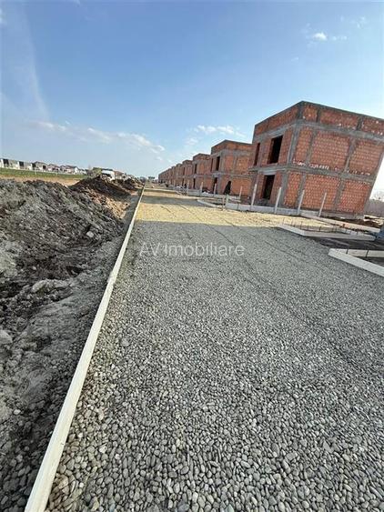 Vila Individuala Domnesti - Fortului - 4 camere- Toate Utilitatile Teren 430 mp - 5