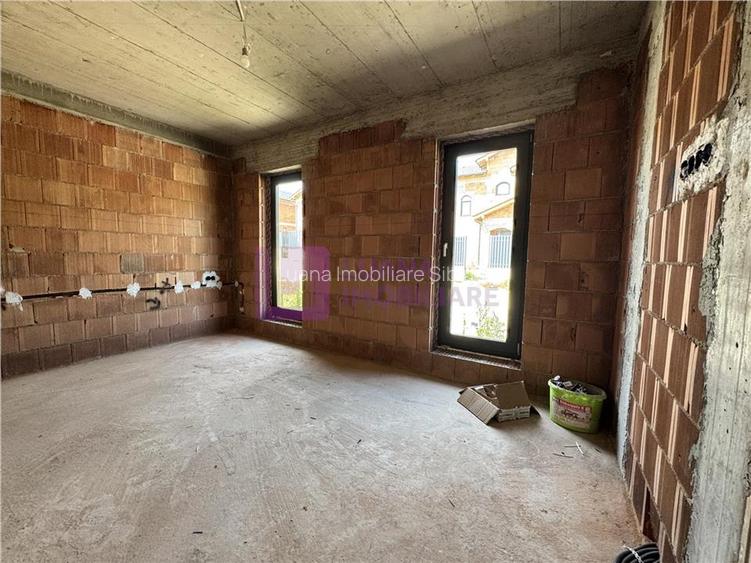 Casa Calea Cisnadiei | NOUA | pe un singur nivel | front dublu - 13