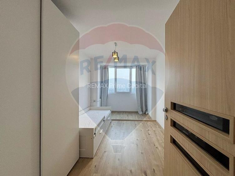 Apartament cu 3 camere de închiriat – Bulevardul Dacia - 9