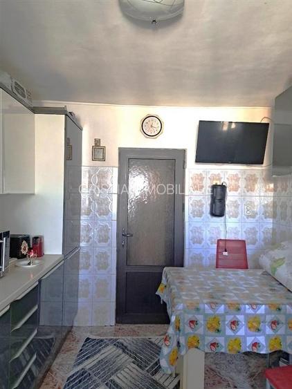 Ap 3 camere Radu Negru conf.1 decomandat, Renovat - 4