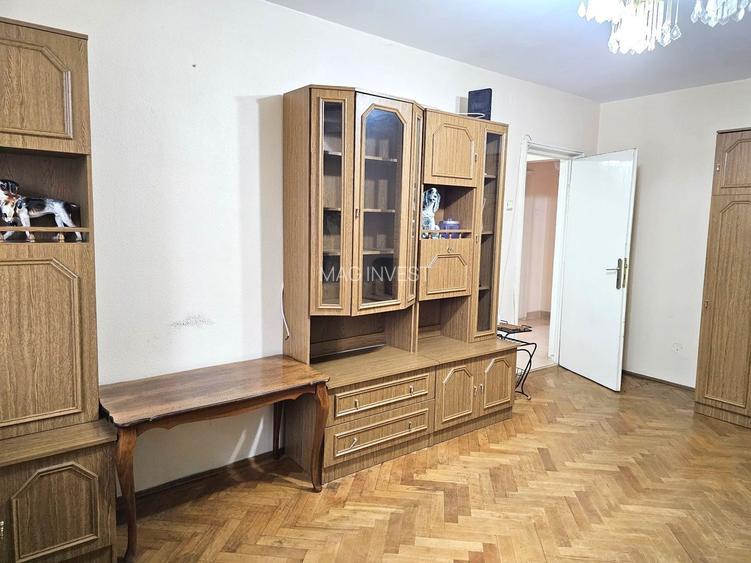 Apartament cu 3 camere, etaj intermediar - Piata Centrala - 9