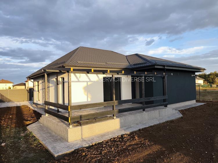 FARA COMISIOANE in Gulia casa cu 4 camere 2 bai terasa PARTER+pod placa la cheie - 42