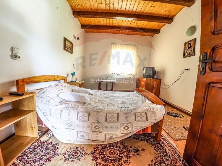Vila / Pensiune cu 20 camere de vânzare în Câmpulung Moldovenesc, SV - 16