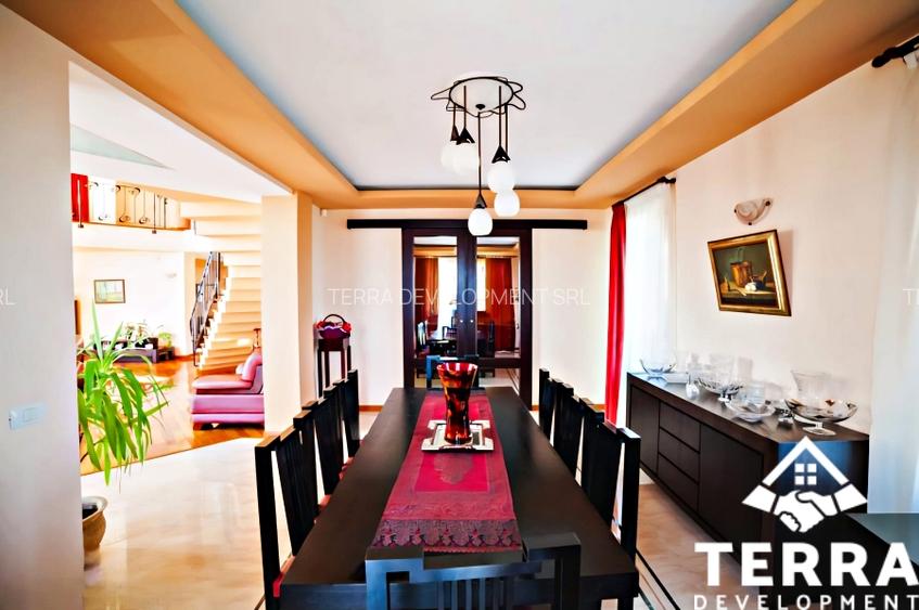 Vilă spectaculoasă cu vedere la mare – zonă exclusivistă Trandafirul - 14