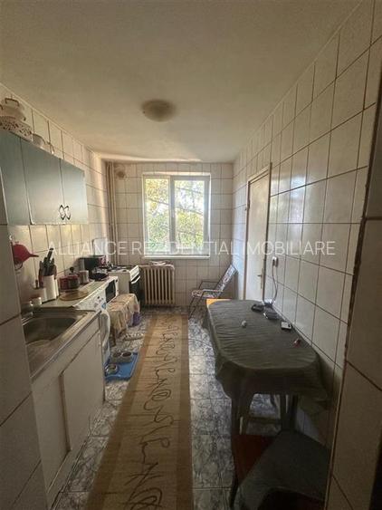 Apartament 4 camere - Sector 4 - 5