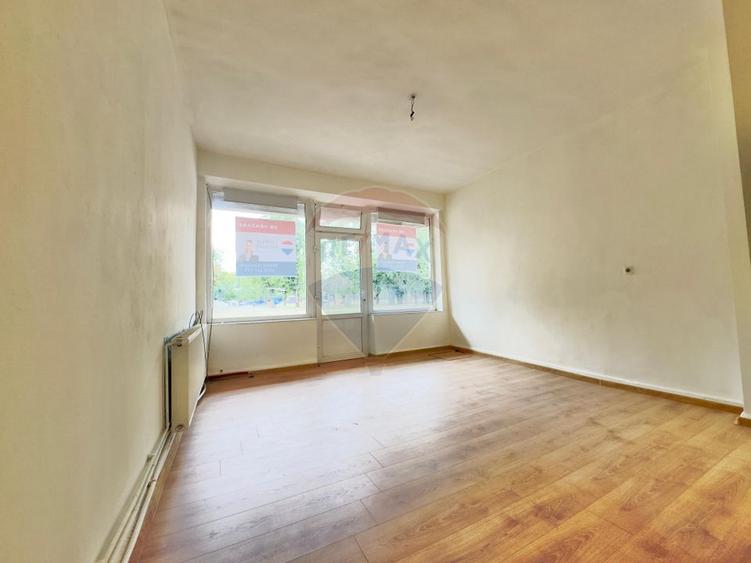 Casă cu 3 camere de vânzare in zona Parcul Bratianu