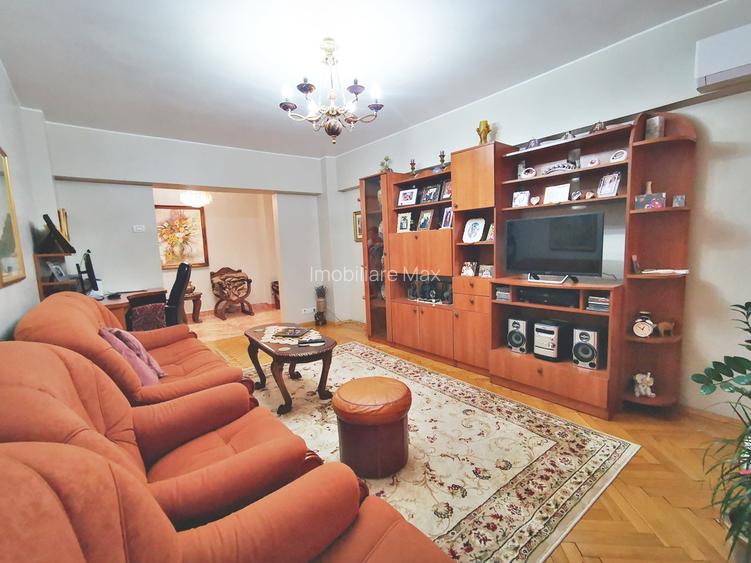 Vanzare 4 cam modern,complet renovat 100 mp, boxa si parcare ADP zona Parlament - 13