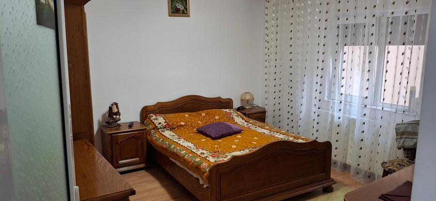 Vindem casa in Navodari