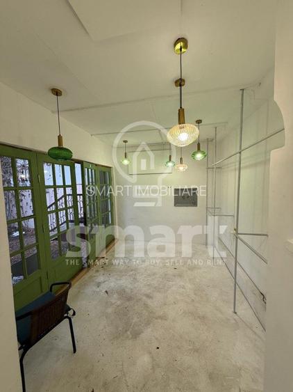 Casa in centrul istoric cu spatiu comercial si parcare proprie Zona 0 - 5